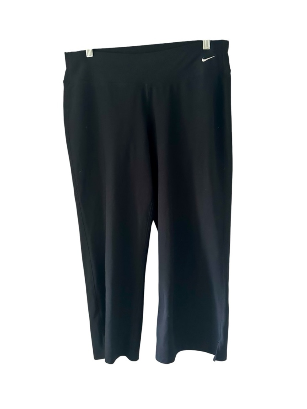 Nike Black Mid-Rise Cropped Leggings Swoosh Capris Athletics